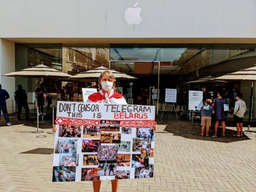 Apple Protest Belarus
