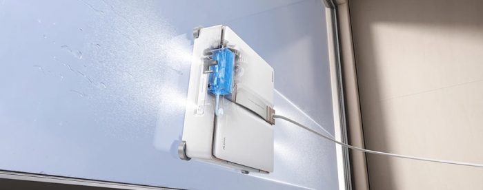 MOVA T1 Station: Erster Fensterputzroboter mit Warmwasser
